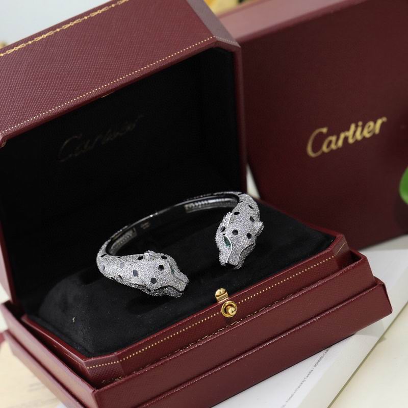 Cartier Suits 04yxs03